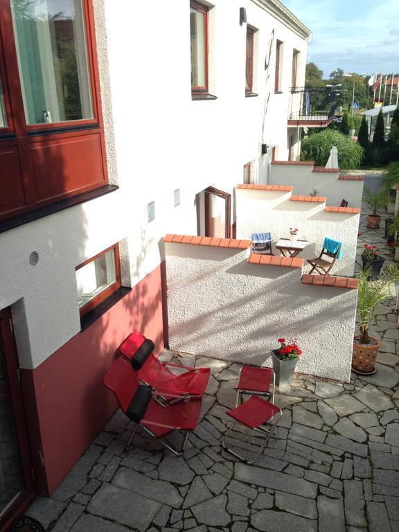 Solrosen I Simrishamn - Oesterlen Экстерьер фото