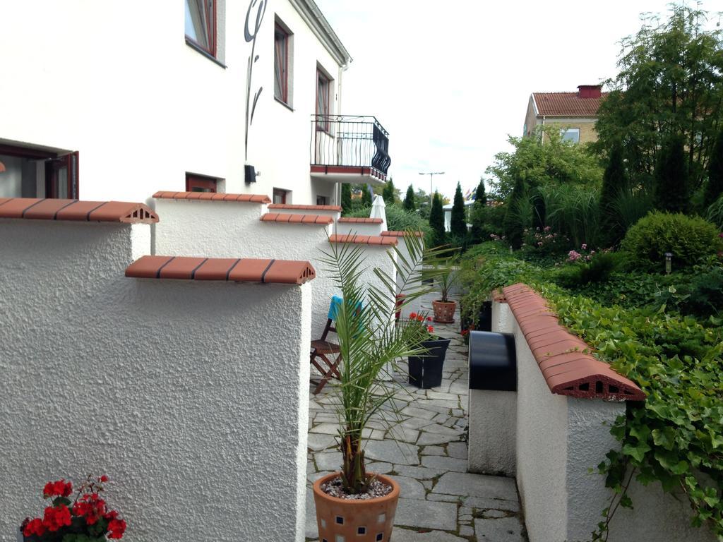 Solrosen I Simrishamn - Oesterlen Экстерьер фото