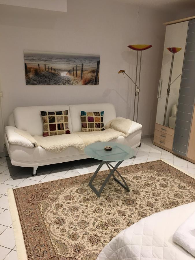 Solrosen I Simrishamn - Oesterlen Экстерьер фото