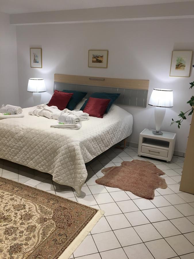 Solrosen I Simrishamn - Oesterlen Экстерьер фото